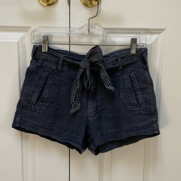 American Eagle Outfitters Pants - Women’s American Eagle blue cotton shorts
